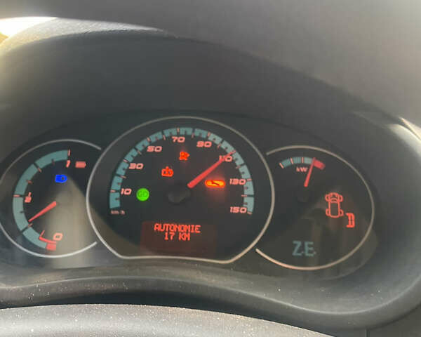 Желтый Рено Кенгу, объемом двигателя 0 л и пробегом 142 тыс. км за 6000 $, фото 4 на Automoto.ua