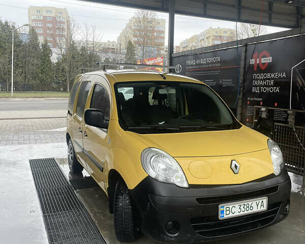 Желтый Рено Кенгу, объемом двигателя 0 л и пробегом 142 тыс. км за 6000 $, фото 1 на Automoto.ua