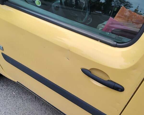 Желтый Рено Кенгу, объемом двигателя 0 л и пробегом 114 тыс. км за 5600 $, фото 8 на Automoto.ua