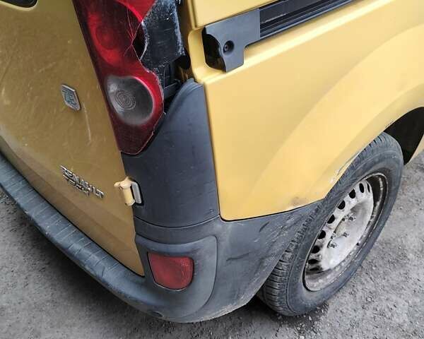 Желтый Рено Кенгу, объемом двигателя 0 л и пробегом 114 тыс. км за 5600 $, фото 3 на Automoto.ua