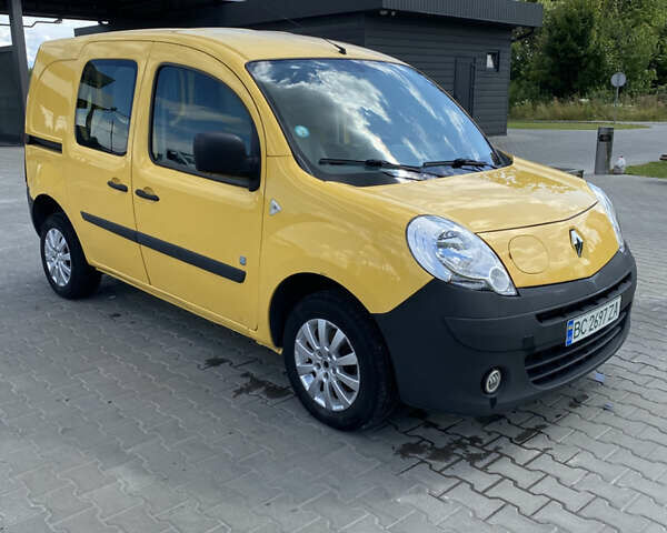 Желтый Рено Кенгу, объемом двигателя 0 л и пробегом 155 тыс. км за 4300 $, фото 23 на Automoto.ua