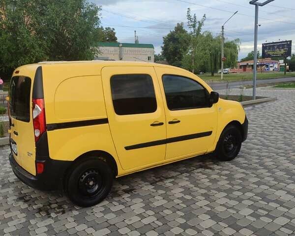 Желтый Рено Кенгу, объемом двигателя 0 л и пробегом 112 тыс. км за 4000 $, фото 2 на Automoto.ua