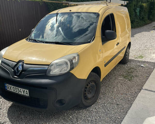Желтый Рено Кенгу, объемом двигателя 0 л и пробегом 140 тыс. км за 4700 $, фото 1 на Automoto.ua
