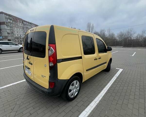 Желтый Рено Кенгу, объемом двигателя 0 л и пробегом 222 тыс. км за 4100 $, фото 1 на Automoto.ua