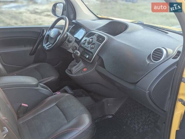 Желтый Рено Кенгу, объемом двигателя 0 л и пробегом 130 тыс. км за 4750 $, фото 21 на Automoto.ua
