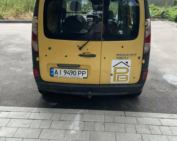 Желтый Рено Кенгу, объемом двигателя 1.46 л и пробегом 274 тыс. км за 6200 $, фото 1 на Automoto.ua