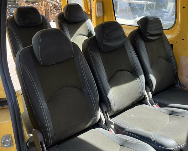 Жовтий Рено Кєнгу, об'ємом двигуна 0 л та пробігом 130 тис. км за 6700 $, фото 6 на Automoto.ua