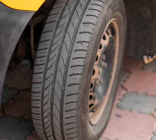 Жовтий Рено Кєнгу, об'ємом двигуна 0 л та пробігом 118 тис. км за 6600 $, фото 5 на Automoto.ua