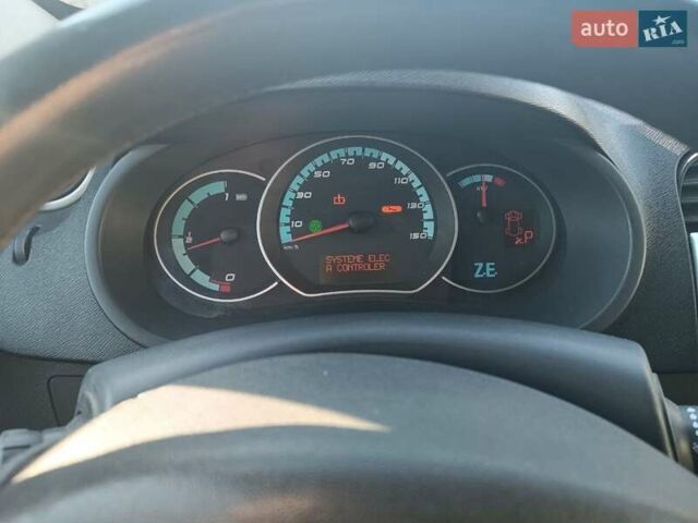 Желтый Рено Кенгу, объемом двигателя 0 л и пробегом 136 тыс. км за 5200 $, фото 9 на Automoto.ua