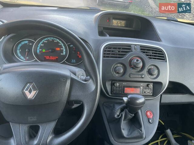 Желтый Рено Кенгу, объемом двигателя 0 л и пробегом 120 тыс. км за 5200 $, фото 7 на Automoto.ua
