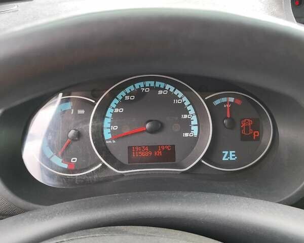 Рено Кенгу 2013 в Кременце на Automoto.ua Желтый Рено Кенгу, объемом двигателя 0 л и пробегом 115 тыс. км за 4550 $, фото 9 на Automoto.ua