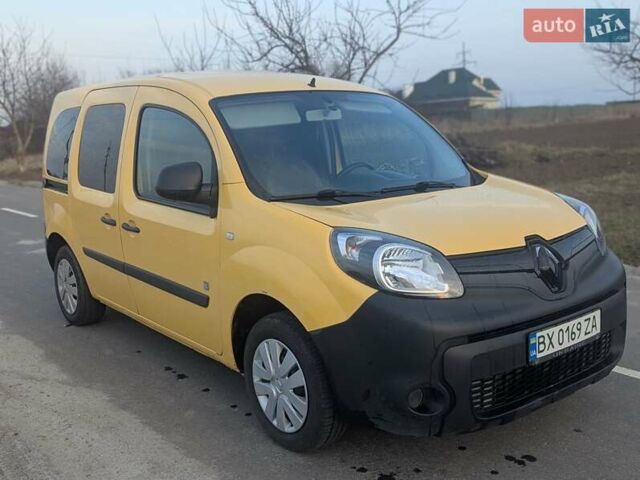 Желтый Рено Кенгу, объемом двигателя 0 л и пробегом 130 тыс. км за 4750 $, фото 15 на Automoto.ua