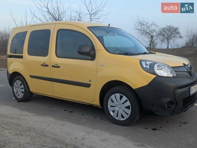 Желтый Рено Кенгу, объемом двигателя 0 л и пробегом 130 тыс. км за 4750 $, фото 1 на Automoto.ua