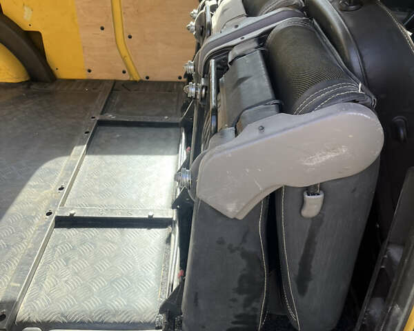 Жовтий Рено Кєнгу, об'ємом двигуна 0 л та пробігом 130 тис. км за 6700 $, фото 8 на Automoto.ua