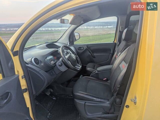 Желтый Рено Кенгу, объемом двигателя 0 л и пробегом 130 тыс. км за 4750 $, фото 18 на Automoto.ua