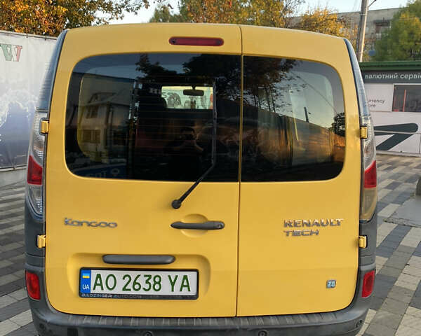 Желтый Рено Кенгу, объемом двигателя 0 л и пробегом 95 тыс. км за 5400 $, фото 3 на Automoto.ua