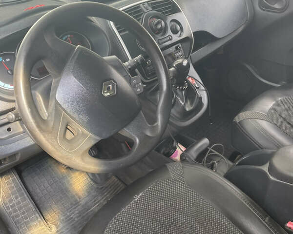 Желтый Рено Кенгу, объемом двигателя 0 л и пробегом 140 тыс. км за 4700 $, фото 9 на Automoto.ua