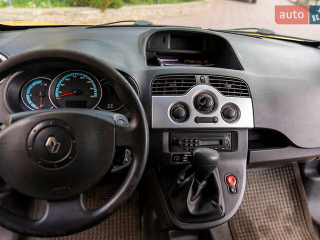 Жовтий Рено Кєнгу, об'ємом двигуна 0 л та пробігом 118 тис. км за 6600 $, фото 7 на Automoto.ua