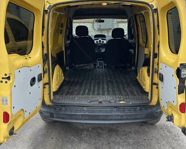 Желтый Рено Кенгу, объемом двигателя 0 л и пробегом 222 тыс. км за 4100 $, фото 15 на Automoto.ua