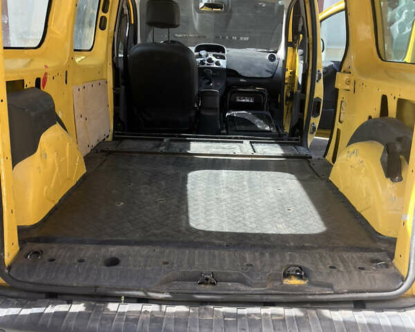 Жовтий Рено Кєнгу, об'ємом двигуна 0 л та пробігом 130 тис. км за 6700 $, фото 12 на Automoto.ua