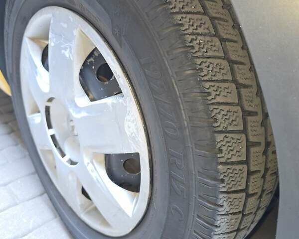 Жовтий Рено Кєнгу, об'ємом двигуна 0 л та пробігом 146 тис. км за 7970 $, фото 13 на Automoto.ua