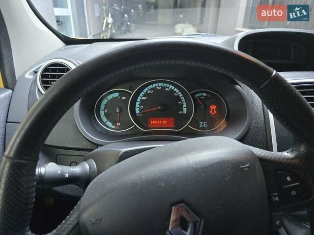 Жовтий Рено Кєнгу, об'ємом двигуна 0 л та пробігом 146 тис. км за 7970 $, фото 6 на Automoto.ua