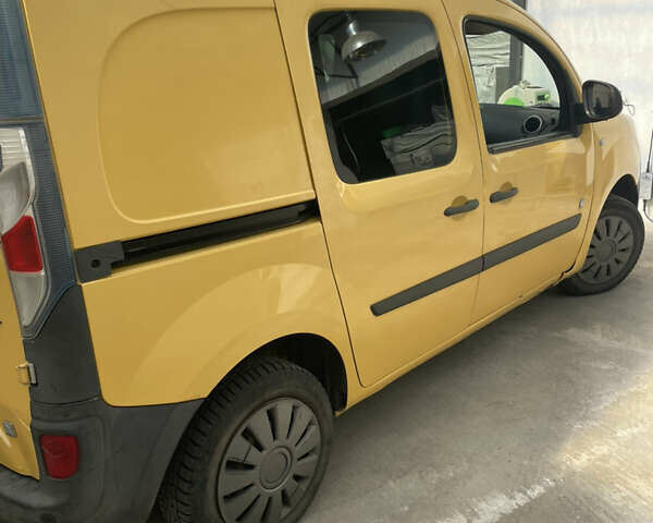 Жовтий Рено Кєнгу, об'ємом двигуна 0 л та пробігом 140 тис. км за 5500 $, фото 7 на Automoto.ua
