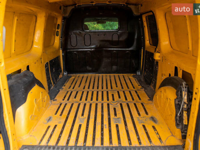 Жовтий Рено Кєнгу, об'ємом двигуна 0 л та пробігом 118 тис. км за 6600 $, фото 3 на Automoto.ua