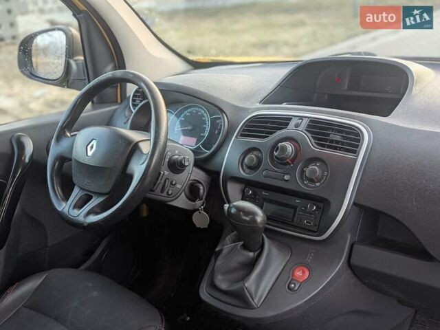 Желтый Рено Кенгу, объемом двигателя 0 л и пробегом 130 тыс. км за 4750 $, фото 22 на Automoto.ua