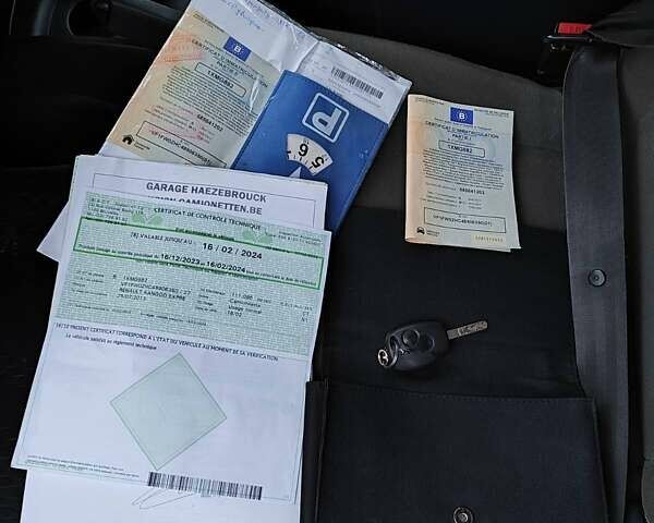 Рено Кенгу 2013 в Кременце на Automoto.ua Желтый Рено Кенгу, объемом двигателя 0 л и пробегом 115 тыс. км за 4550 $, фото 8 на Automoto.ua