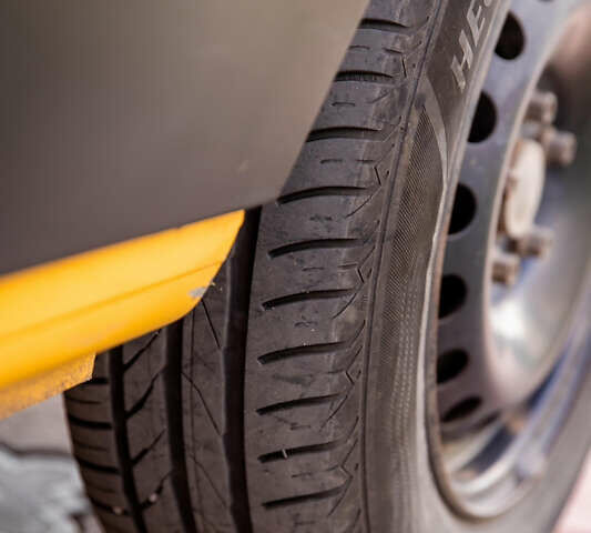 Жовтий Рено Кєнгу, об'ємом двигуна 0 л та пробігом 118 тис. км за 6600 $, фото 10 на Automoto.ua