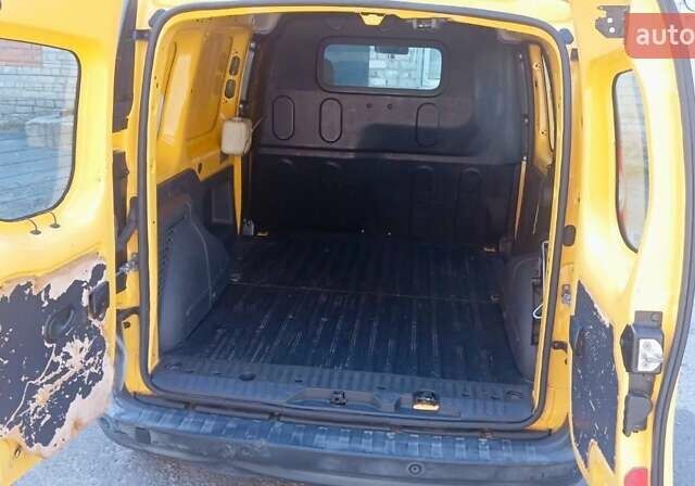 Жовтий Рено Кєнгу, об'ємом двигуна 0 л та пробігом 138 тис. км за 3549 $, фото 8 на Automoto.ua
