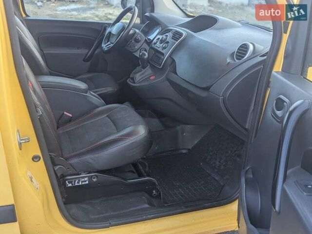 Желтый Рено Кенгу, объемом двигателя 0 л и пробегом 130 тыс. км за 4750 $, фото 24 на Automoto.ua