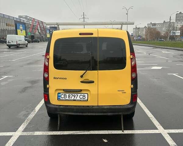 Желтый Рено Кенгу, объемом двигателя 0 л и пробегом 155 тыс. км за 3900 $, фото 2 на Automoto.ua