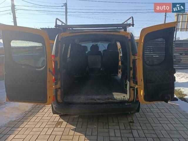 Желтый Рено Кенгу, объемом двигателя 0 л и пробегом 136 тыс. км за 5200 $, фото 3 на Automoto.ua