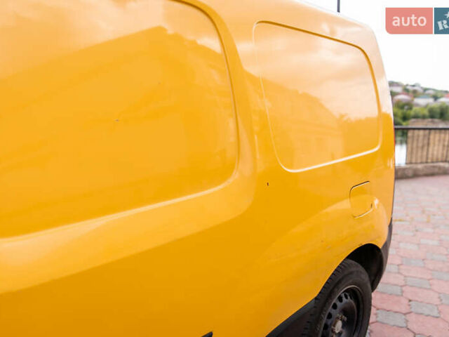 Жовтий Рено Кєнгу, об'ємом двигуна 0 л та пробігом 118 тис. км за 6600 $, фото 2 на Automoto.ua