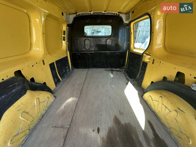 Жовтий Рено Кєнгу, об'ємом двигуна 0 л та пробігом 117 тис. км за 7950 $, фото 5 на Automoto.ua