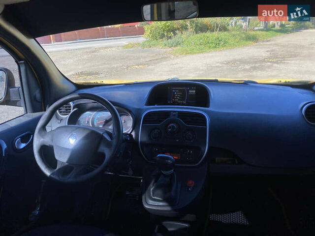 Рено Кенгу 2014 в Богородчанах на Automoto.ua Желтый Рено Кенгу, объемом двигателя 0 л и пробегом 65 тыс. км за 8400 $, фото 4 на Automoto.ua