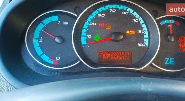 Желтый Рено Кенгу, объемом двигателя 0 л и пробегом 99 тыс. км за 11200 $, фото 24 на Automoto.ua