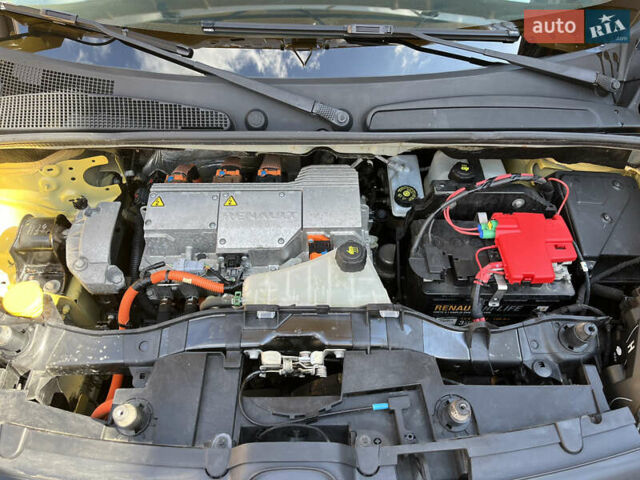 Жовтий Рено Кєнгу, об'ємом двигуна 0 л та пробігом 98 тис. км за 5999 $, фото 14 на Automoto.ua