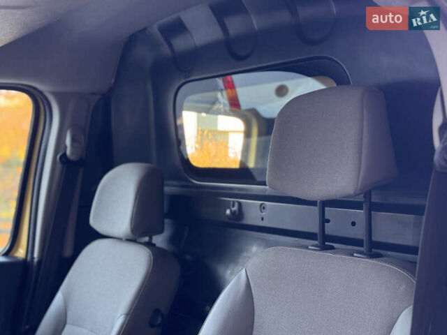 Рено Кєнгу 2015 у Тернополі на Automoto.ua Жовтий Рено Кєнгу, об'ємом двигуна 0 л та пробігом 110 тис. км за 7500 $, фото 27 на Automoto.ua