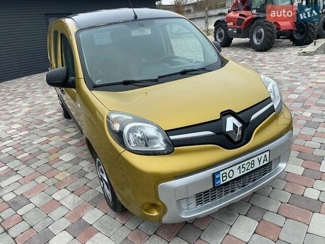 Желтый Рено Кенгу, объемом двигателя 0 л и пробегом 93 тыс. км за 7700 $, фото 2 на Automoto.ua