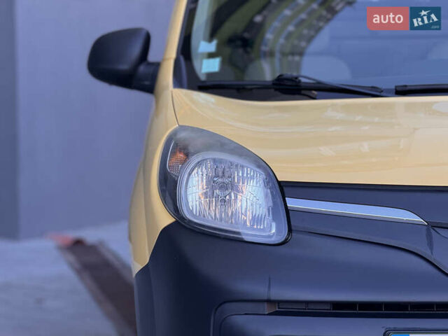 Рено Кєнгу 2015 у Тернополі на Automoto.ua Жовтий Рено Кєнгу, об'ємом двигуна 0 л та пробігом 110 тис. км за 7500 $, фото 8 на Automoto.ua
