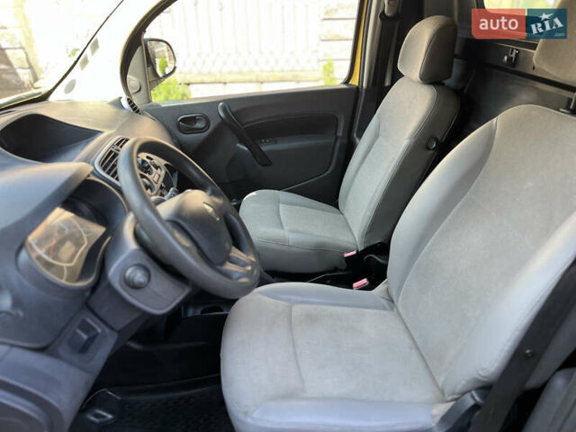 Жовтий Рено Кєнгу, об'ємом двигуна 0 л та пробігом 98 тис. км за 5999 $, фото 7 на Automoto.ua