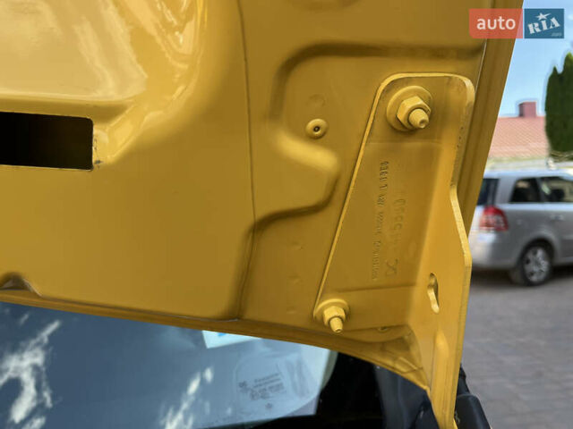 Жовтий Рено Кєнгу, об'ємом двигуна 0 л та пробігом 98 тис. км за 5999 $, фото 15 на Automoto.ua