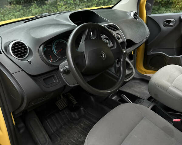 Желтый Рено Кенгу, объемом двигателя 0 л и пробегом 98 тыс. км за 7900 $, фото 19 на Automoto.ua