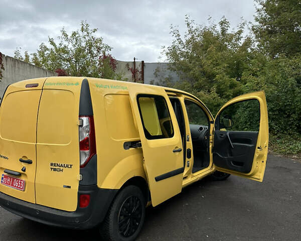 Желтый Рено Кенгу, объемом двигателя 0 л и пробегом 98 тыс. км за 7900 $, фото 4 на Automoto.ua