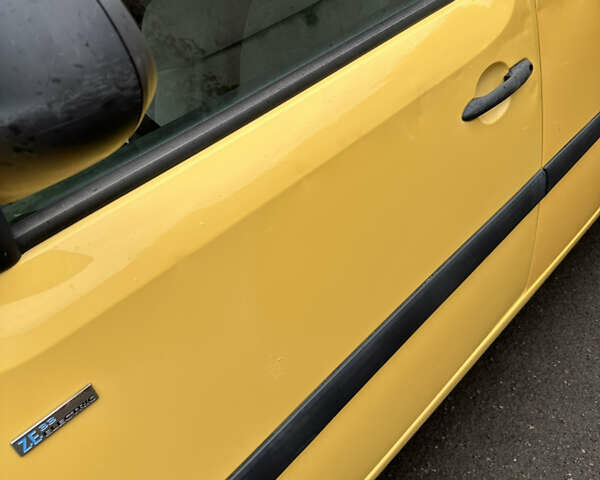 Рено Кенгу 2017 в Луцке на Automoto.ua Желтый Рено Кенгу, объемом двигателя 0 л и пробегом 98 тыс. км за 7900 $, фото 25 на Automoto.ua