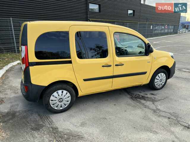 Жовтий Рено Кєнгу, об'ємом двигуна 0 л та пробігом 81 тис. км за 9200 $, фото 3 на Automoto.ua