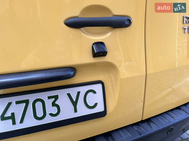 Жовтий Рено Кєнгу, об'ємом двигуна 0 л та пробігом 81 тис. км за 9200 $, фото 11 на Automoto.ua